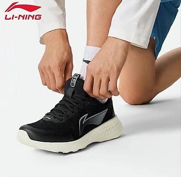 Босоножки, сандалии, шлепанцы: Мужские беговые кроссовки Li-Ning (черные с контрастной светлой — 4