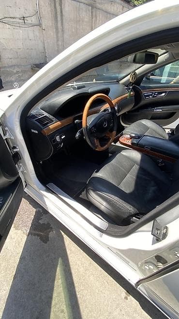 j 05: Mercedes-Benz S-Class: 2006 г., 5.5 л, Бензин, Седан — 4