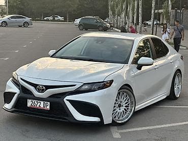 Транспорт: Toyota Camry: 2020 г., 2.5 л, Автомат, Бензин, Седан — 2