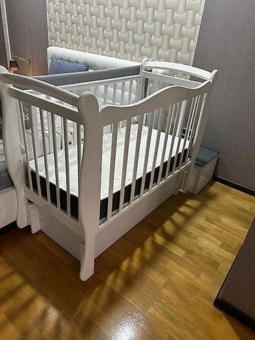 Детская кроватка Продается детская кроватка в хорошем состоянии. Есть