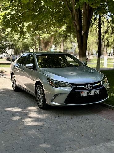 Toyota Camry: 2017 г., 2.5 л, Бензин, Седан — 2