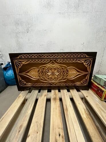 резные кровати из дерева: Резной деревянный сундук/ларь с крышкой. - Материал: массив дерева — 3