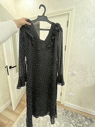 Женская одежда: Продаю красивое платье ✨ Состояние отличное, надевалось всего один — 1