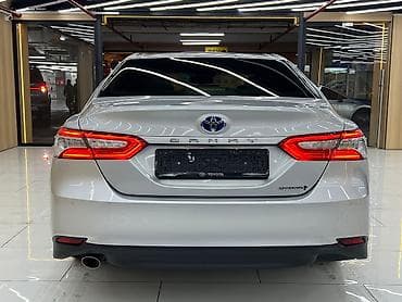 авто камри: Toyota Camry: 2018 г., 2.5 л, Автомат, Гибрид, Седан — 6