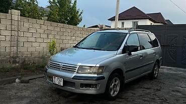 Унаа: Mitsubishi Space Wagon: 2000 г., 2.4 л, Кол менен иштөөчү, Бензин, Вэн/Минивэн — 3