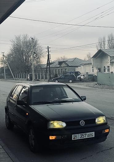 Volkswagen: Volkswagen Golf: 1992 г., 1.8 л, Механика, Хэтчбэк — 3