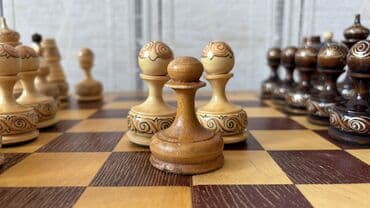 н.с.жусупбекова а.а.оморова г.с.чепекова гдз: Шахматы "Манас" Производство Кыргызстан, Кыял. 90х годов. Доска — 8