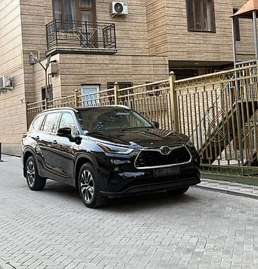 Toyota Highlander: 2021 г., 3.5 л, Автомат, Бензин, Кроссовер