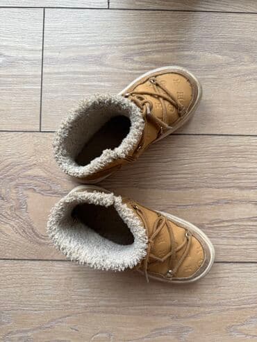 барби оригинал купить: Зимние сапоги на девочку 
Размер 33
В хорошем состоянии — 2