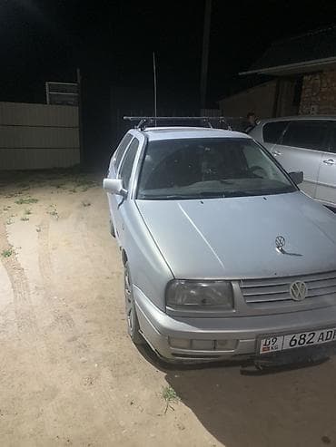 mini countryman: Volkswagen Vento: 1996 г., 2 л, Механика, Бензин, Седан — 2