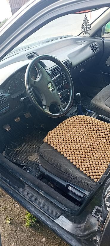 старушка: Honda Accord: 1990 г., 2 л, Ручные, Бензин, Седан — 4
