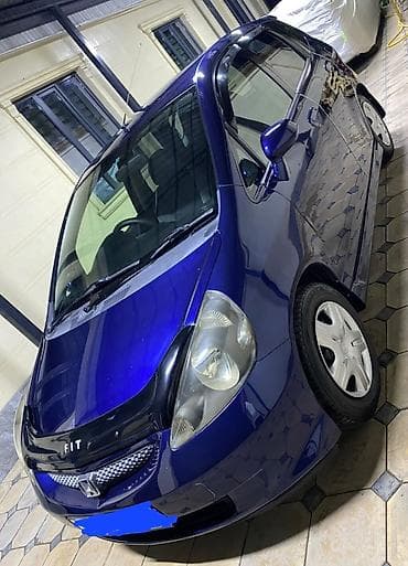 Honda Fit: 2002 г., 1.3 л, Вариатор, Бензин, Хэтчбэк at lalafo.kg Honda Fit: 2002 г., 1.3 л, Вариатор, Бензин, Хэтчбэк