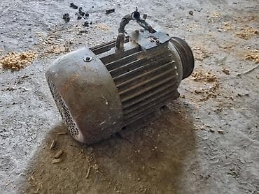 бочка на калесах: Электродвигатель, Трехфазные, Мощность: 4 кВт, Обороты: 3000 об/мин — 2