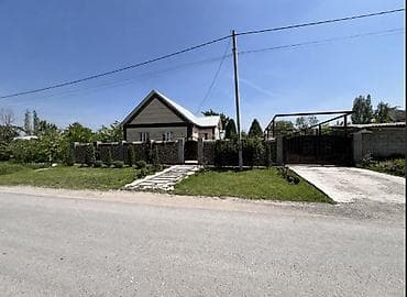 Саманно- кирпичный теплый дом. Есть хоз постройки. Очок кана, погреб