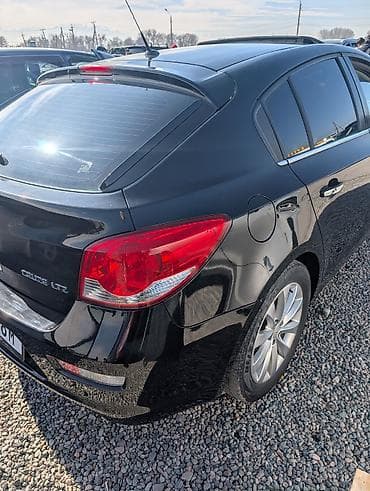 step 2: Chevrolet Cruze: 2016 г., 1.8 л, Автомат, Бензин, Хэтчбэк — 6