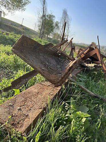 Металлолом, крупногабарит Состав: - Стальные балки и уголки разной