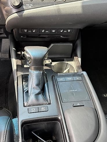 ls 500: Lexus ES: 2021 г., Гибрид, Седан — 10