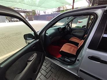 Продажа авто: Toyota Raum: 1998 г., 1.5 л, Автомат, Бензин, Хэтчбэк — 4