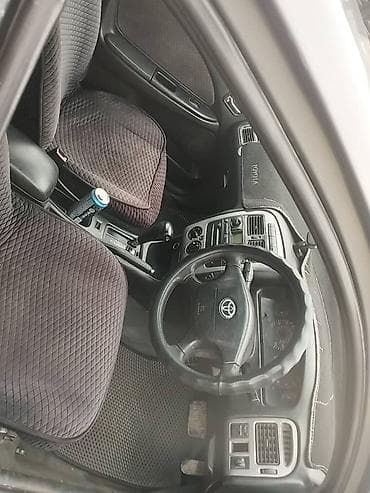 mers w211: Toyota Avensis: 2002 г., Механика, Бензин, Лифтбек — 7