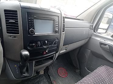sprinter 2 7: Легкий грузовик, Mercedes-Benz — 10