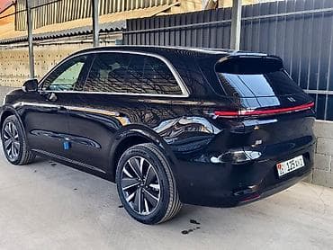 bmw e9: Lixiang L6: 2025 г., 1.5 л, Автомат, Электромобиль, Кроссовер — 2