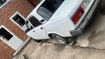 мотор на ваз: ВАЗ (ЛАДА) 2105: 2005 г., 1.6 л, Механика, Бензин, Седан — 4