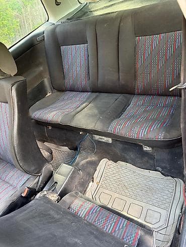 авто в такси: Volkswagen Golf: 1992 г., 1.8 л, Ручные, Бензин, Хэтчбэк — 4