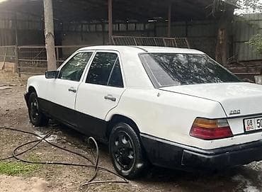 Mercedes-Benz W124: 1986 г., 2 л, Бензин, Седан