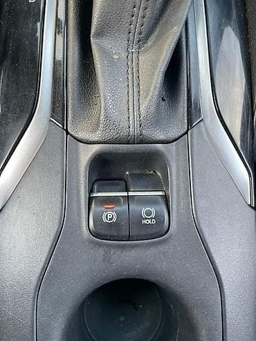 corolla e150: Toyota Corolla: 2021 г., 1.8 л, Вариатор, Гибрид, Седан — 7