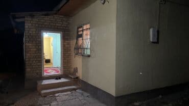 дом в районе арча бешик: 35 кв. м, 2 бөлмө, Жылытылган, Жылуу пол, Брондолгон эшиктер — 1