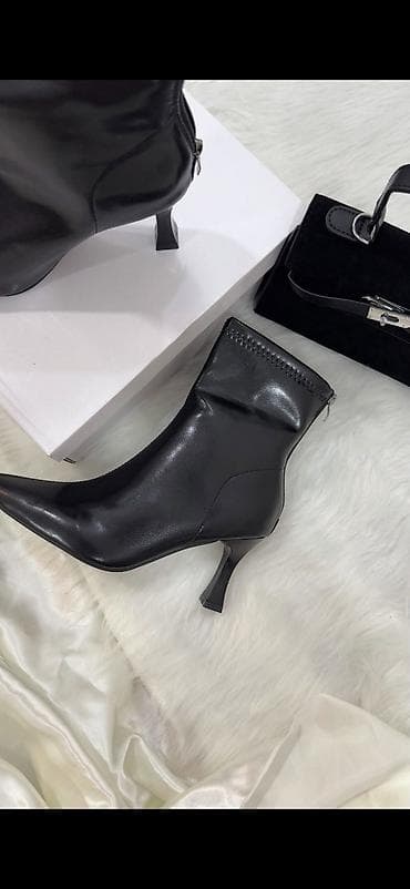 Женские ботильоны на шпильке, черные - Материал верха: гладкая