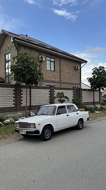 сидан: ВАЗ (ЛАДА) 2107: 2011 г., Седан — 2