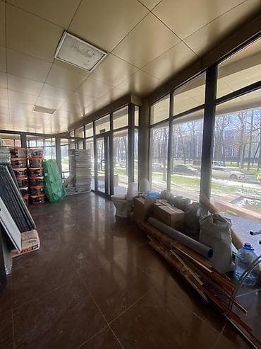 разный: Аренда офисов, 456 м², В жилом комплексе, 1 линия, С отдельным входом, С отдельным сан узлом — 3