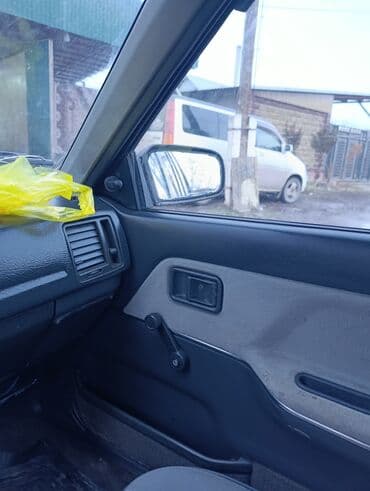 mazda attenza: Mazda 323: 1990 г., 1.6 л, Механика, Бензин, Универсал — 6