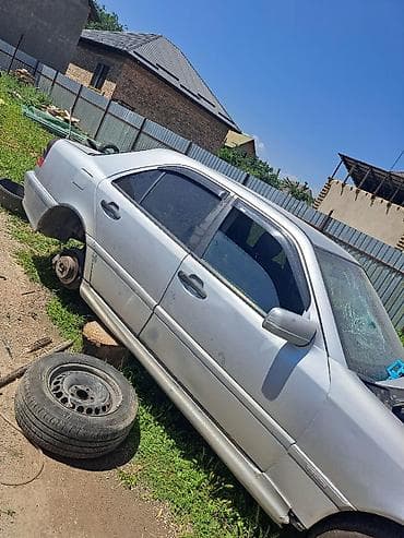 Разбор Mercedes-Benz C‑Класс W203 (седан, серебристый). В наличии по