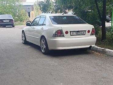 Продажа авто: Toyota Altezza: 2002 г., 2 л, Автомат, Газ, Седан — 4