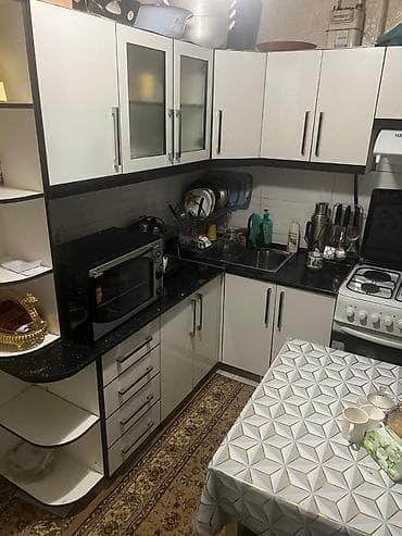 продаю квартиру район азия моол: 1 комната, 42 м², 105 серия, 1 этаж, Евроремонт — 1