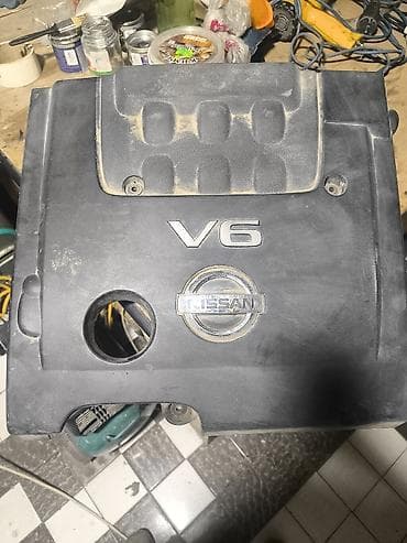 Декоративная пластиковая крышка двигателя Nissan V6. j31 -