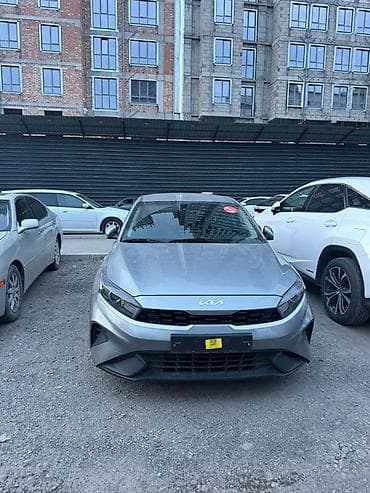 Kia K3: 2022 г., Автомат, Бензин, Седан