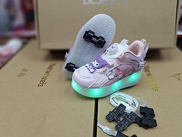 Детская обувь: Детские кроссовки-ролики со светящейся подошвой - 2-в-1: в подошве — 2