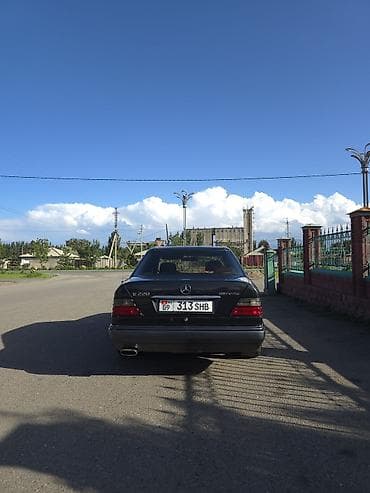 машина за 40000 сом: Mercedes-Benz E-Class: 1994 г., Седан — 4