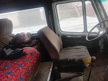 Mercedes-Benz T1: 1991 г., 3 л, Ручные, Дизель, Фургон