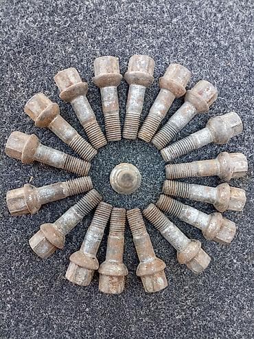 socket set 216: Болты от Мерседес 124 17 штук отдам за всё 3000с Окончательно в — 2