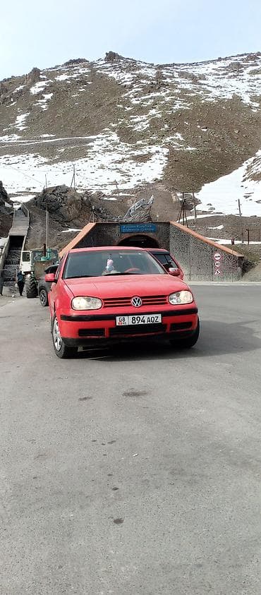 Volkswagen Golf: 1999 г., 1.6 л, Механика, Бензин, Хэтчбэк