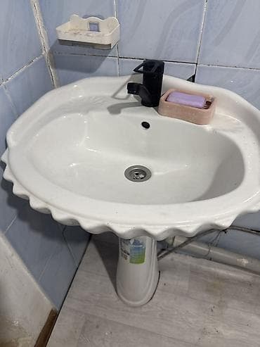 Продаются раковина и электрический водонагреватель Thermex