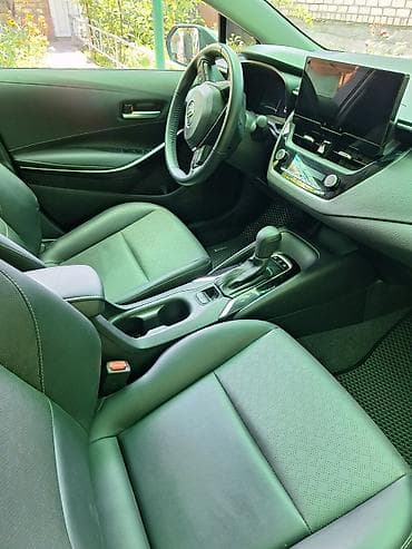 coroll: Toyota Corolla: 2024 г., 1.8 л, Вариатор, Гибрид, Седан — 7