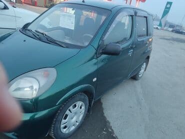 ленд крусер: Toyota Yaris Verso: 2001 г., 1.3 л, Механика, Бензин, Хэтчбэк — 4