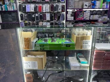 зонтик для телефона: Задается 2 витрины в ЦУМе в подвале,отдел Glyx24 — 5