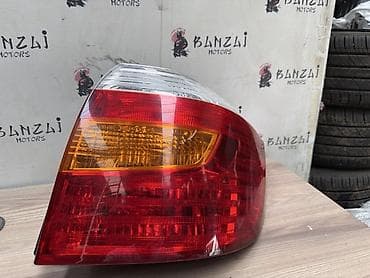 2007: Стоп-сигнал задний правый Toyota Highlander Оригинальная правая — 1