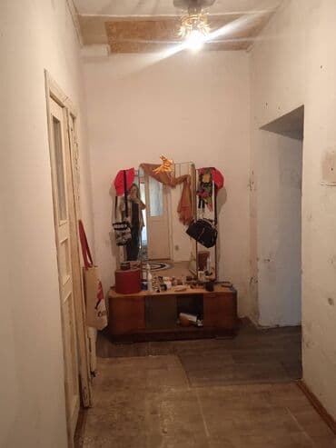 полдома куплю: Үйдүн жарымы, 41 кв. м, 3 бөлмө, Риелтор, Эски ремонт — 1
